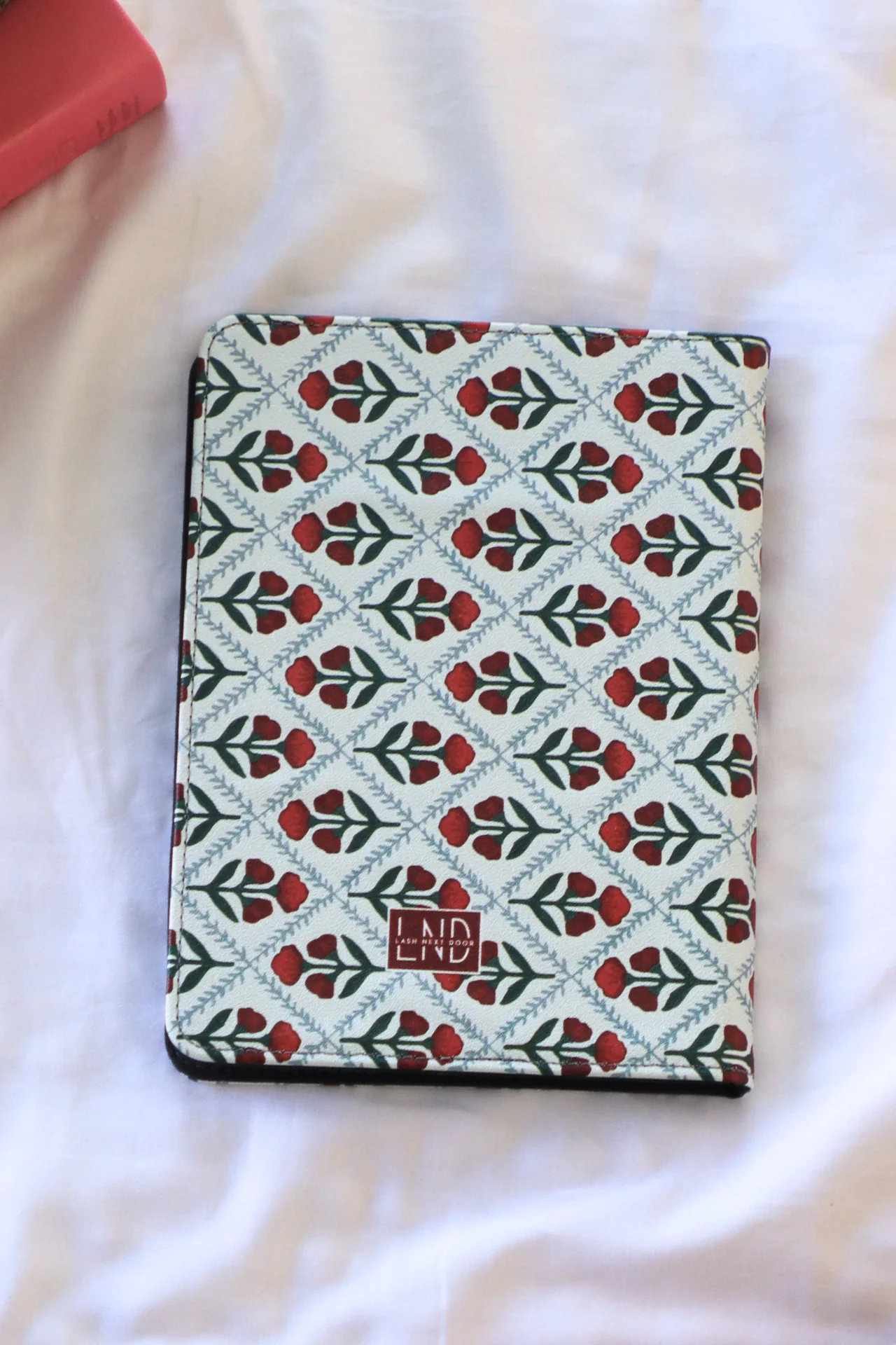 In Full Bloom Kindle Case - Image 8