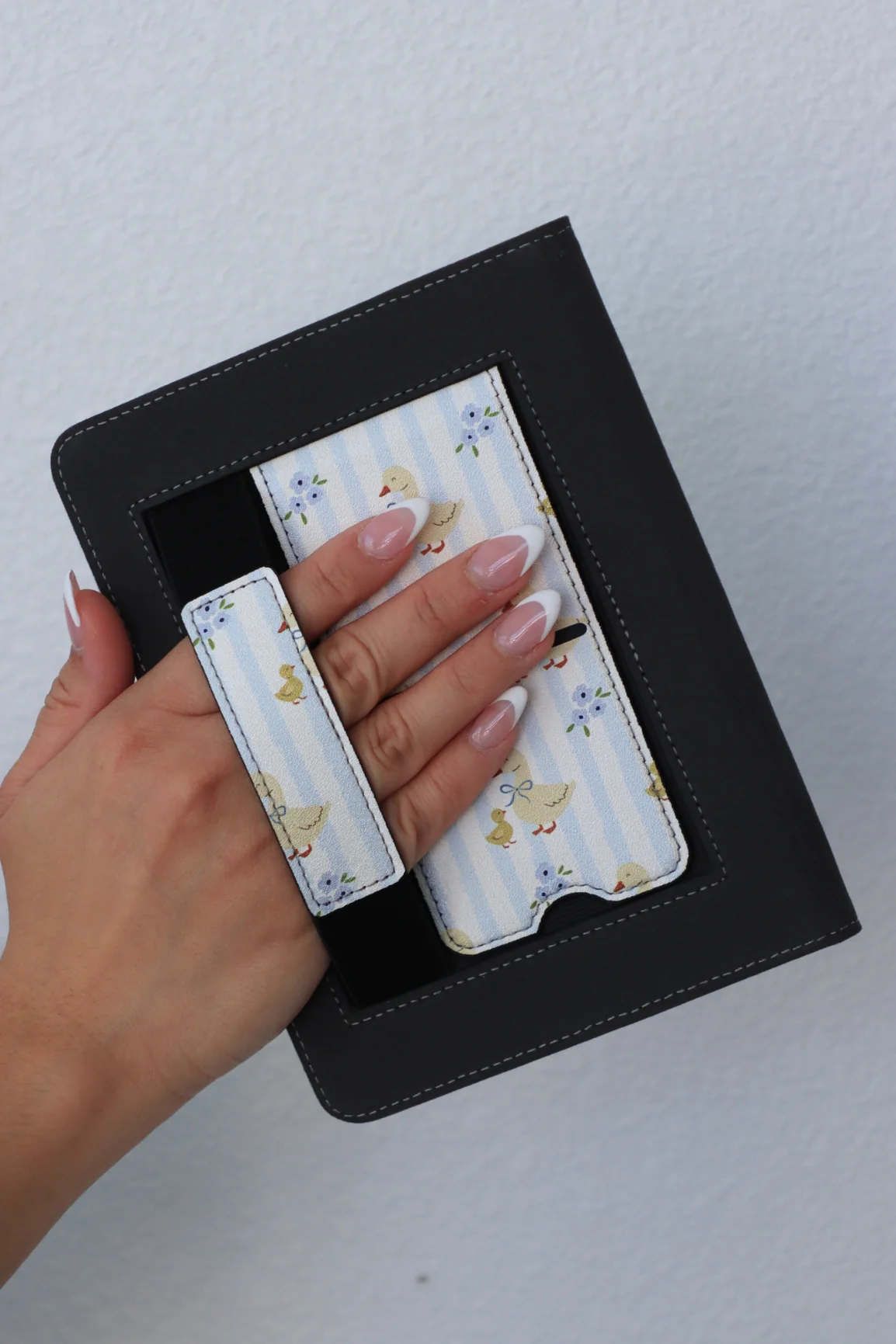 Lucky Duckie Kindle Case - Image 13