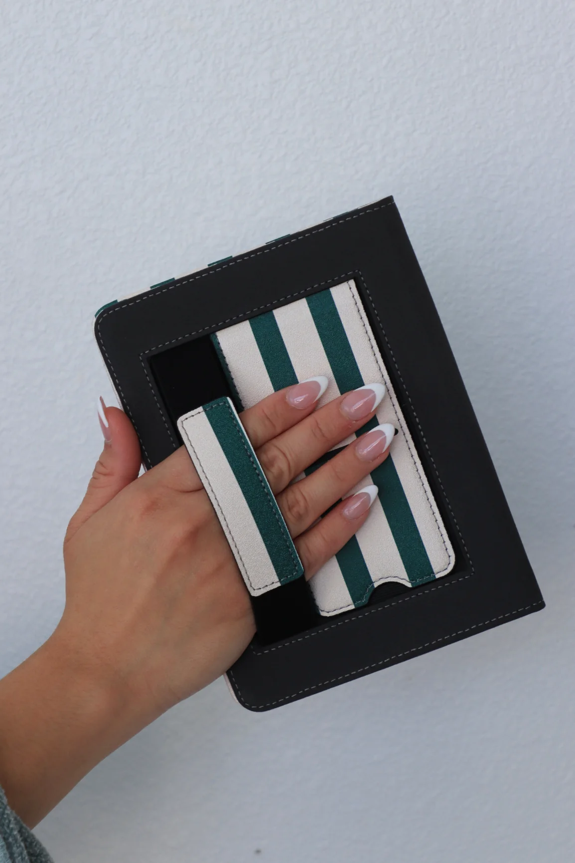 Promenade Kindle Case - Image 6